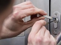 ¿Cuánto cuesta un cerrajero 24 horas?